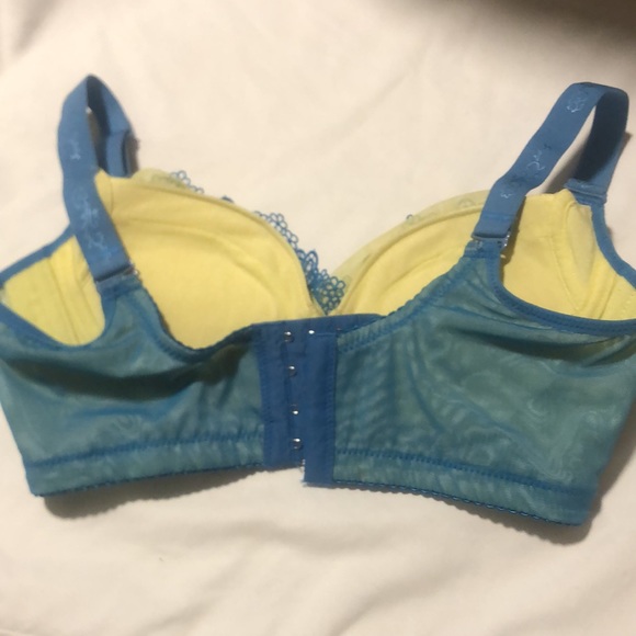 5/$20 Mega push-up - Picture 2 of 3